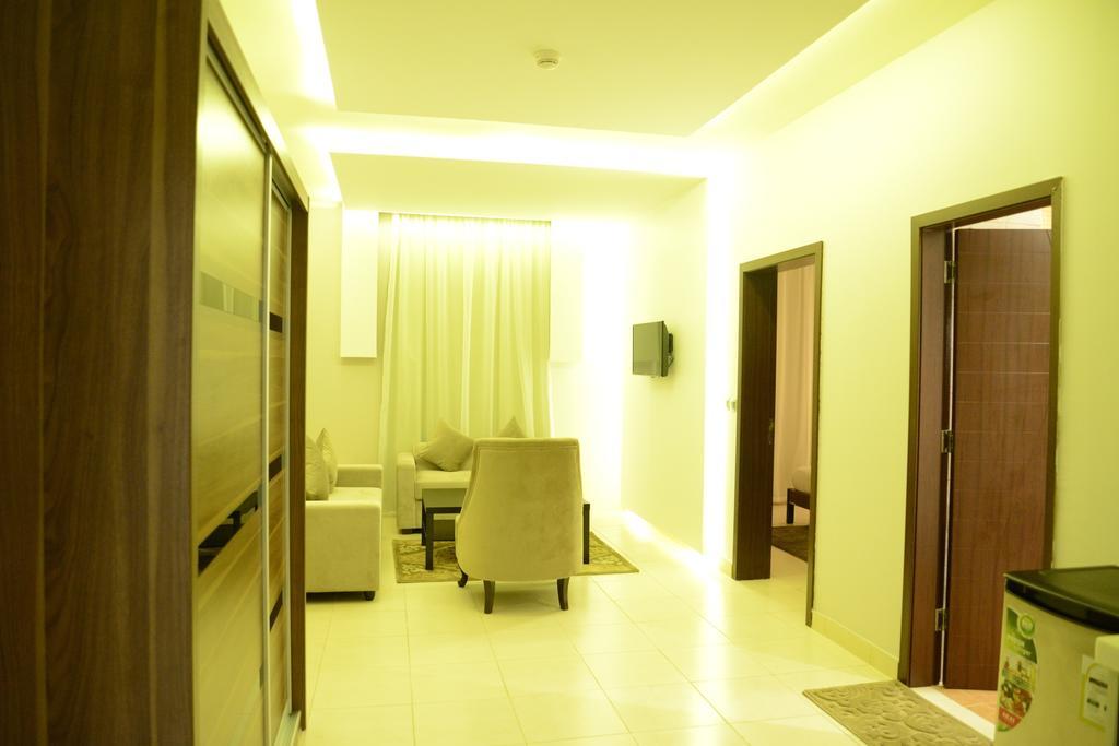Silver City 2 Business Hotel Apartments Jeddah Room photo