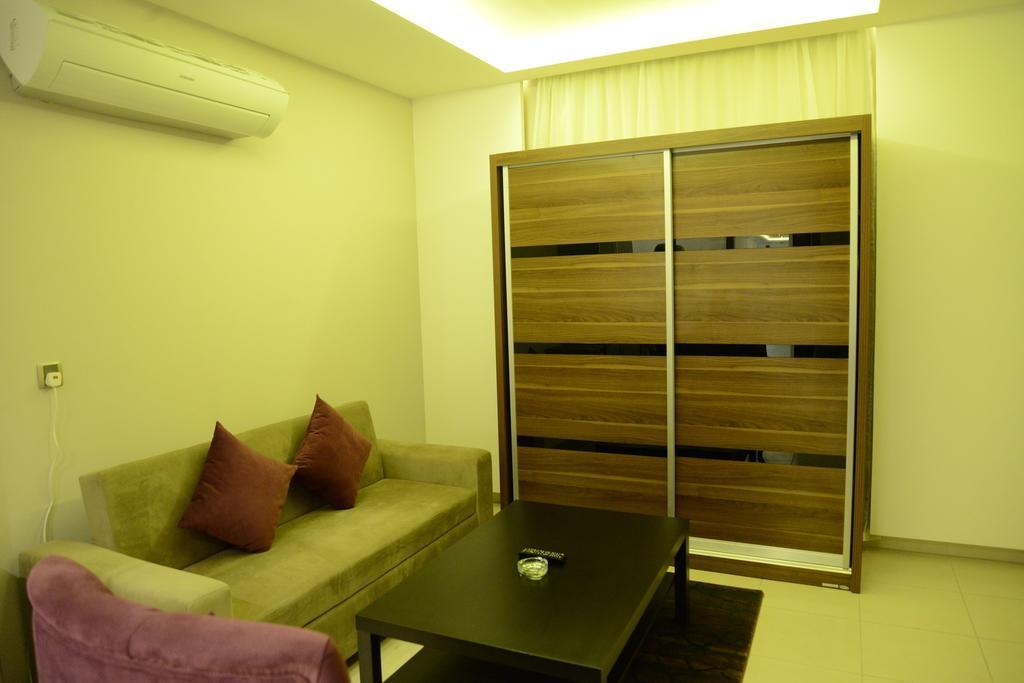 Silver City 2 Business Hotel Apartments Jeddah Room photo